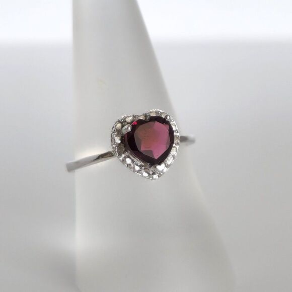 Garnet Heart Ring Size 7 - Picture 1 of 8